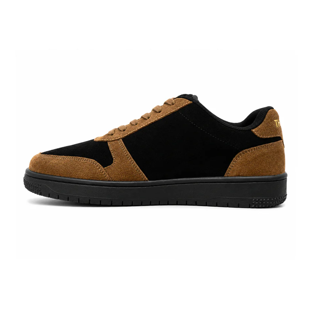 Woodland Fox — Matte Black & Warm Cream